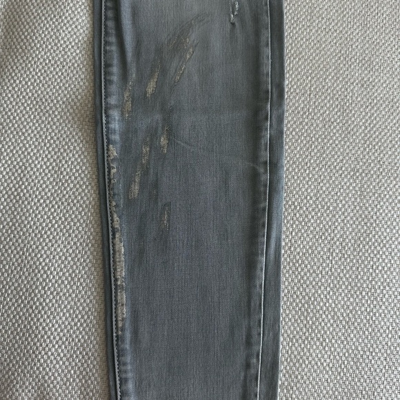 Gray Distressed Jeans - Picture 5 of 9